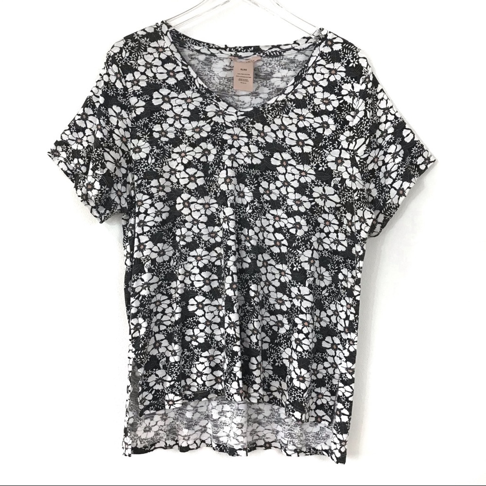 Philosophy Floral Print V-Neck Tee Size XL